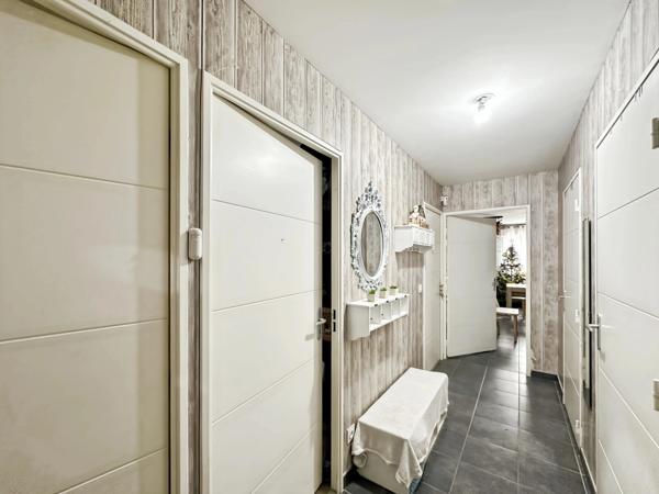 Appartement à vendre 3 pièces VENISSIEUX (69)