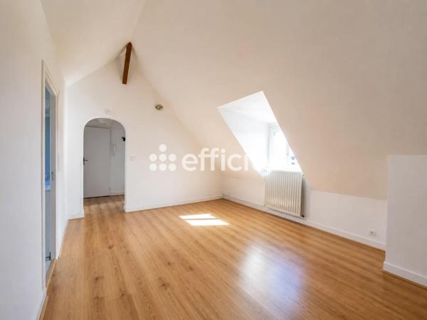 Appartement
         3 pièces
        - 46 m² Exclusivité 140 000 € *