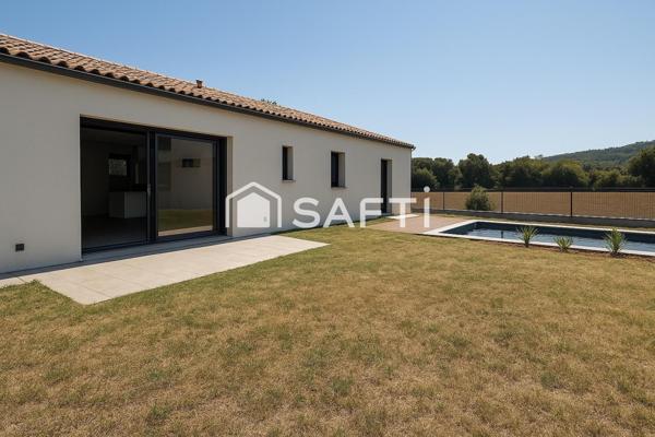 Élégance et confort à Palaja : superbe maison contemporaine 4 faces avec piscine, jardin et garage privé.