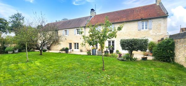Vente Maison243 m² - 7 Pièces - MEZIDON VALLEE D AUGE (14270)