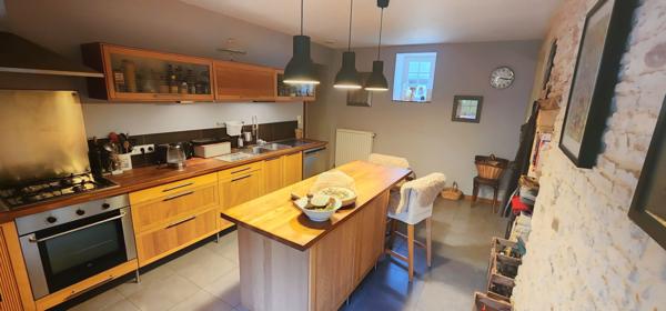 Vente Maison243 m² - 7 Pièces - MEZIDON VALLEE D AUGE (14270)