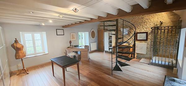 Vente Maison243 m² - 7 Pièces - MEZIDON VALLEE D AUGE (14270)