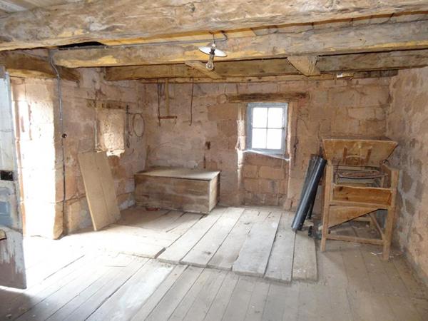 Mouret - Corps de ferme en grès rouge (voisinage) terrain  de 3 616 m² à 16 057 m² - 159 212