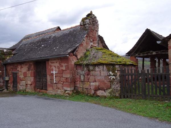 Mouret - Corps de ferme en grès rouge (voisinage) terrain  de 3 616 m² à 16 057 m² - 159 212