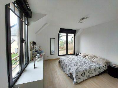 Appartement à vendre    4 pièces • 119 m2 Chevry-Cossigny