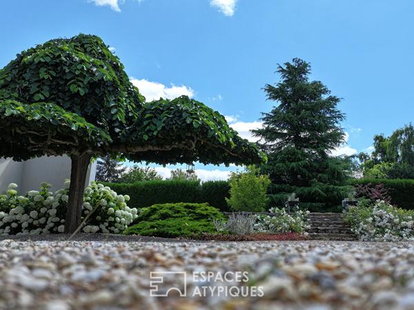 Ancienne ferme de 1800 rénovée et son parc préservé