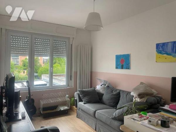 EN EXCLUSIVITE - A VENDRE A BAILLEUL, dans la Nord (59) : MAISON DE VILLE AVEC TERRASSE, DEPEND...