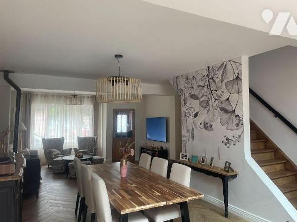 EN EXCLUSIVITE - A VENDRE A BAILLEUL, dans la Nord (59) : MAISON DE VILLE AVEC TERRASSE, DEPEND...