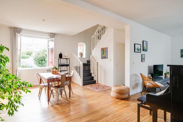 VENDRE NANTES/ZOLA MAISON AVEC CHAMBRE AU REZ DE CHAUSSE /JARDIN/GARAGE