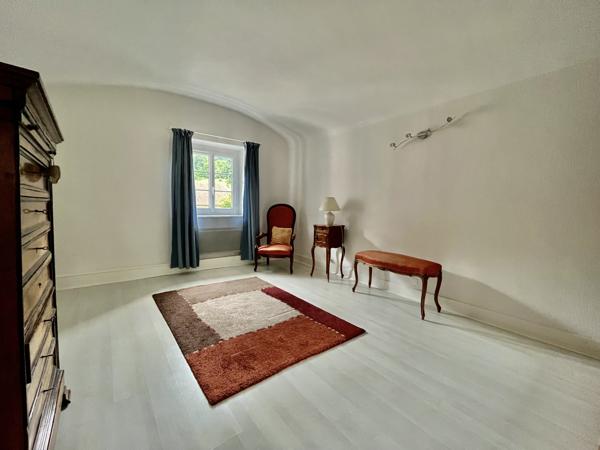 Appartement 6 pièces - 220 m² Exclusivité efficity