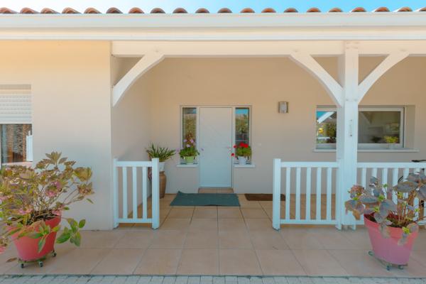 VILLA DE PLAIN-PIED AVEC PISCINE ET JACUZZI À SOORTS-HOSSEGOR