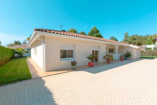 VILLA DE PLAIN-PIED AVEC PISCINE ET JACUZZI À SOORTS-HOSSEGOR