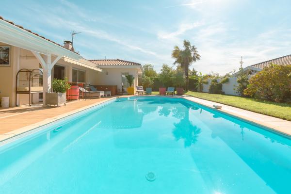 VILLA DE PLAIN-PIED AVEC PISCINE ET JACUZZI À SOORTS-HOSSEGOR