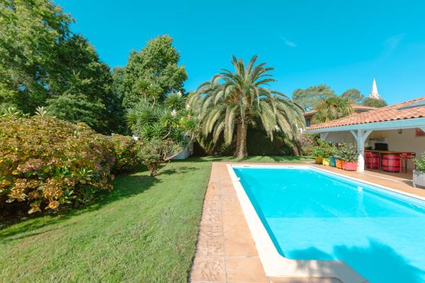 VILLA DE PLAIN-PIED AVEC PISCINE ET JACUZZI À SOORTS-HOSSEGOR