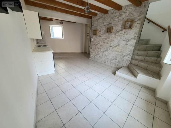 Appartement à louer à Pierrelatte dans la Drôme (26700), ref : 26060-L100