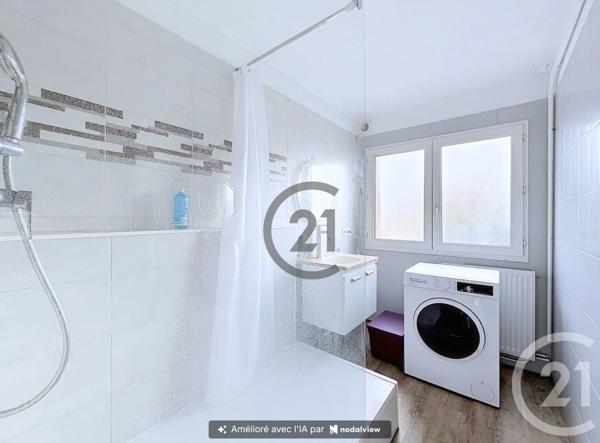 Appartement T4 à vendre  4 pièces - 64 m 2   TROYES  - 10