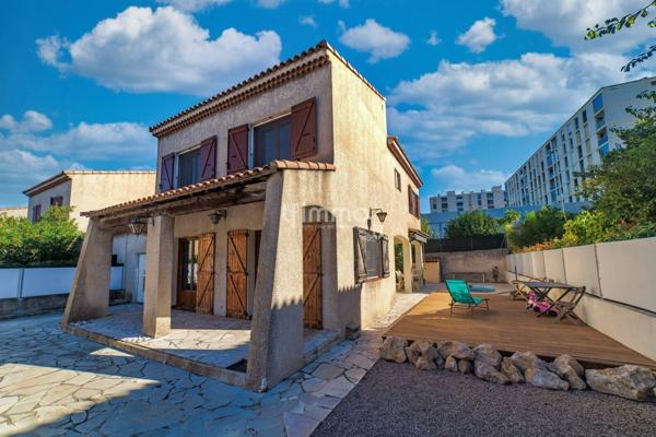 Maison 5 pièces avec jardin et piscine - St Tronc