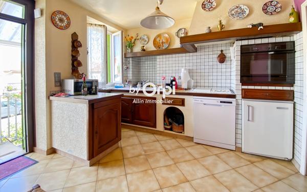 Maison à vendre    2 pièces • 63 m2 Domérat