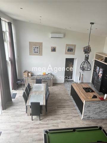 Maison à LE CHAMBON-FEUGEROLLES, 42500 - 5 pièces 200m²