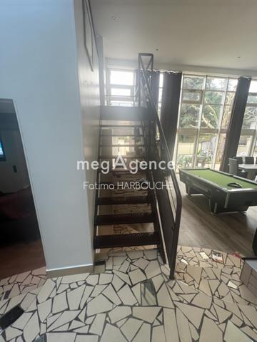 Maison à LE CHAMBON-FEUGEROLLES, 42500 - 5 pièces 200m²