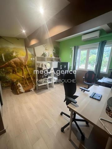 Maison à LE CHAMBON-FEUGEROLLES, 42500 - 5 pièces 200m²