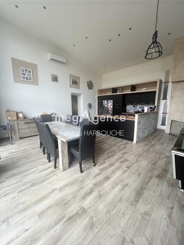 Maison à LE CHAMBON-FEUGEROLLES, 42500 - 5 pièces 200m²