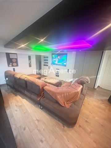 Maison à LE CHAMBON-FEUGEROLLES, 42500 - 5 pièces 200m²