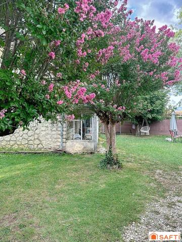 Maison  sur 1300 m² à venir découvrir