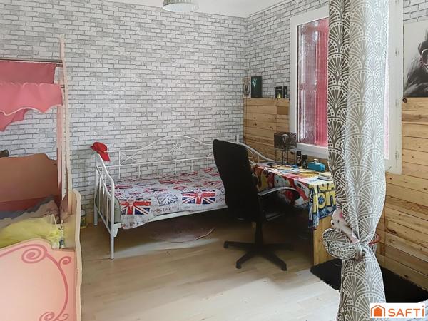 Maison  sur 1300 m² à venir découvrir