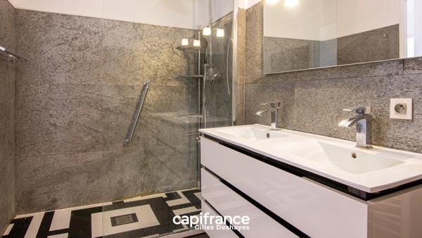 Villefranche, appartement sur le Toit : 101 m² au dernier étage – Terrasse 25 m²