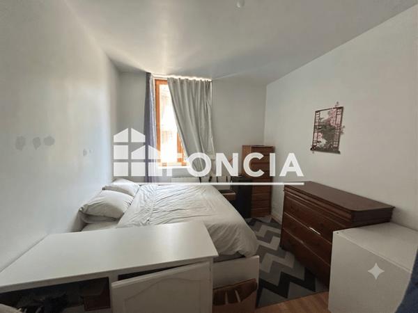 Location Appartement 4 pièces 82.53 m² - 14 B PLACE DE L'EGLISE St Porquier 82700