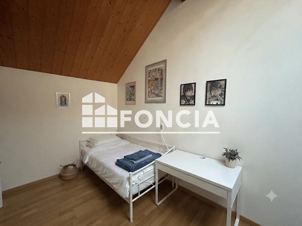 Location Appartement 4 pièces 82.53 m² - 14 B PLACE DE L'EGLISE St Porquier 82700