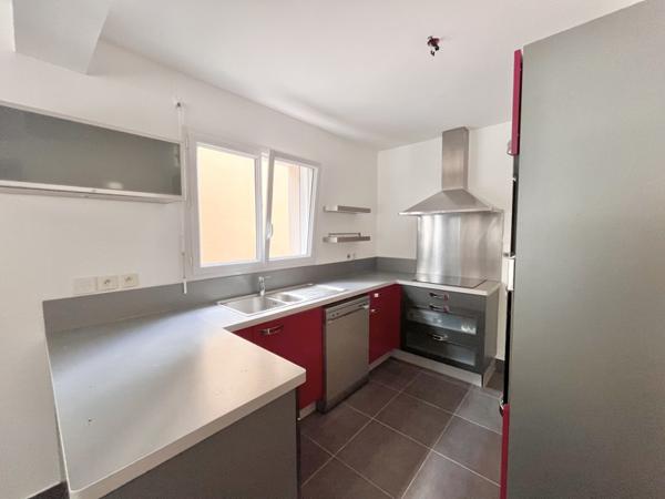 Maison à louer 1 150 € CC Landerneau 6 p 113 m² DPE C