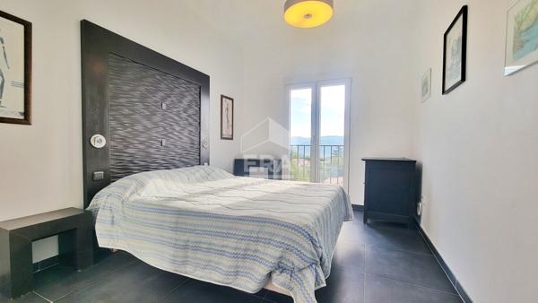 NICE PESSICART  à vendre une Villa 5 pièces - Vue Mer