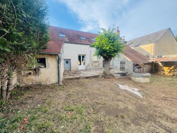 Maison de ville avec jardin arboré- Gien centre- Bien rare à découvrir !