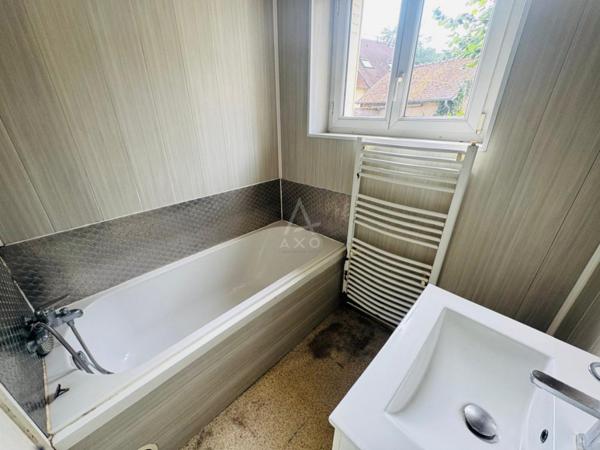 Maison de ville avec jardin arboré- Gien centre- Bien rare à découvrir !