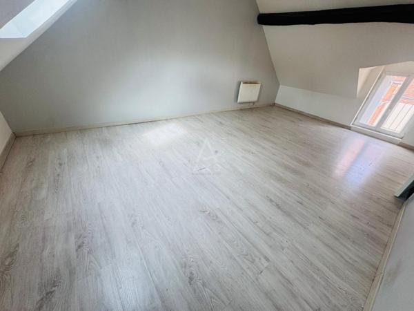 Maison de ville avec jardin arboré- Gien centre- Bien rare à découvrir !