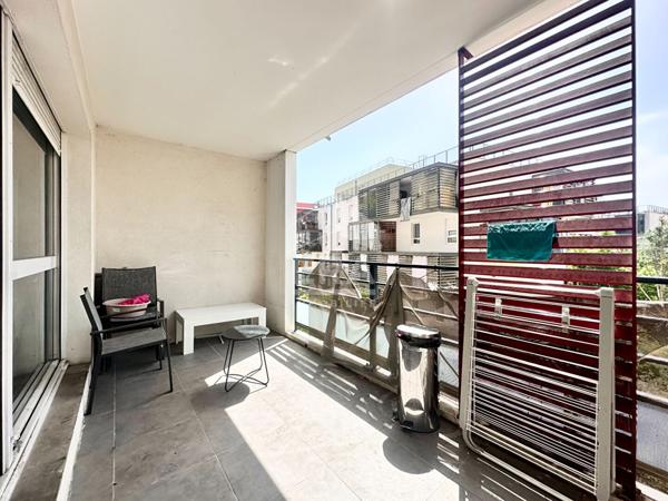 Appartement T3 traversant avec terrasse et parking 13015 Marseille