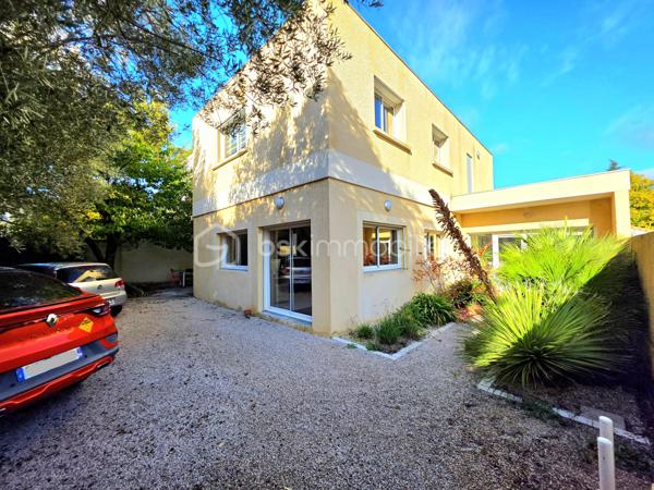 Immeuble mixte de 261 m²