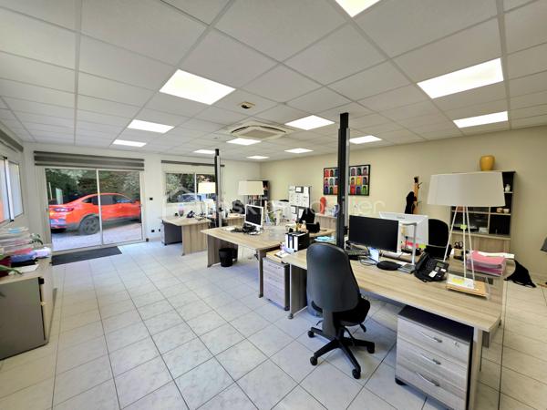 Immeuble mixte de 261 m²