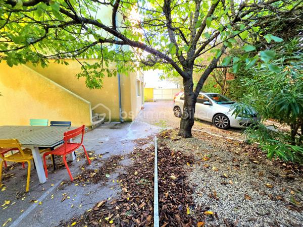 Immeuble mixte de 261 m²