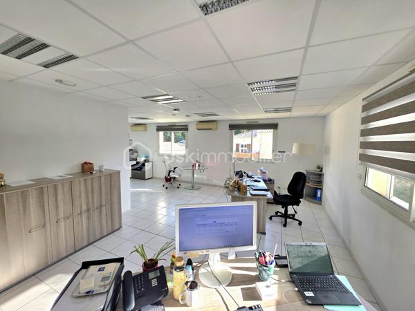 Immeuble mixte de 261 m²