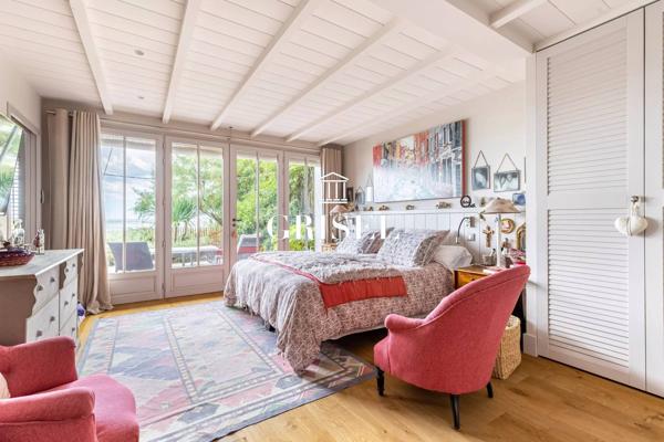 À Vendre  Maison d'Exception avec Vue Panoramique sur le Bassin d'Arcachon