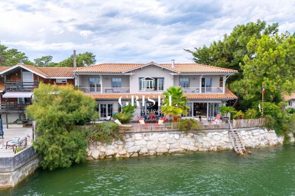 À Vendre  Maison d'Exception avec Vue Panoramique sur le Bassin d'Arcachon