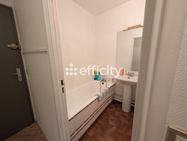 Appartement
         1 pièce
        - 26 m² 255 000 €*