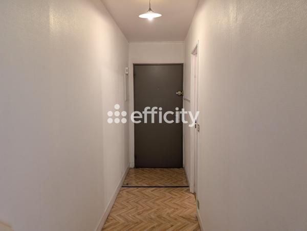 Appartement
         1 pièce
        - 26 m² 255 000 €*