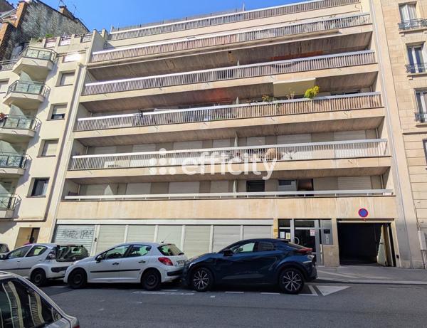 Appartement
         1 pièce
        - 26 m² 255 000 €*