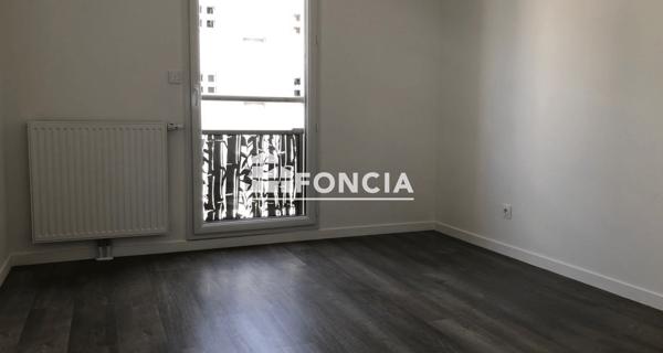 Location Appartement 2 pièces 41.77 m² - Tours 37100