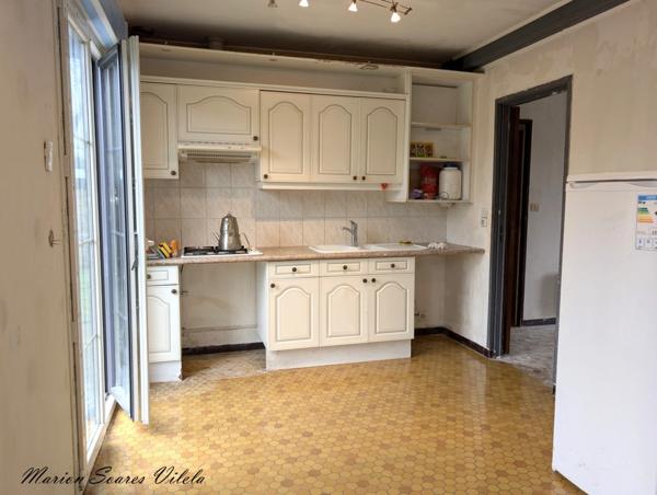 EXCUSIVITE Maison FAMILIALE, rénovée en partie, 6 P sur plus de 1000 m² de terrain.