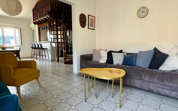 Appartement à vendre    6 pièces • 118 m2 Vienne